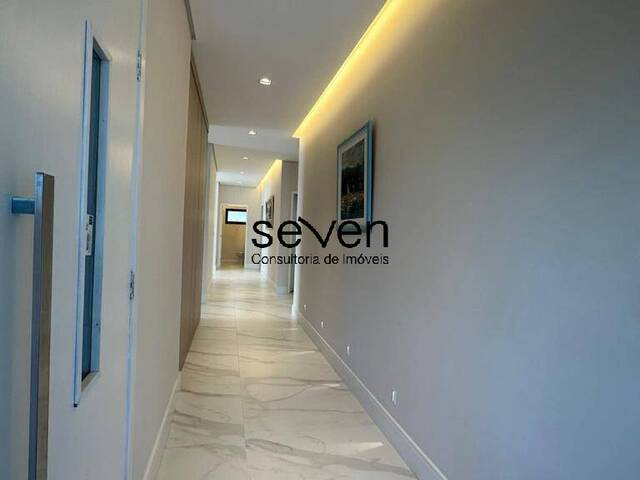 Casa para Venda em São José dos Campos - 4