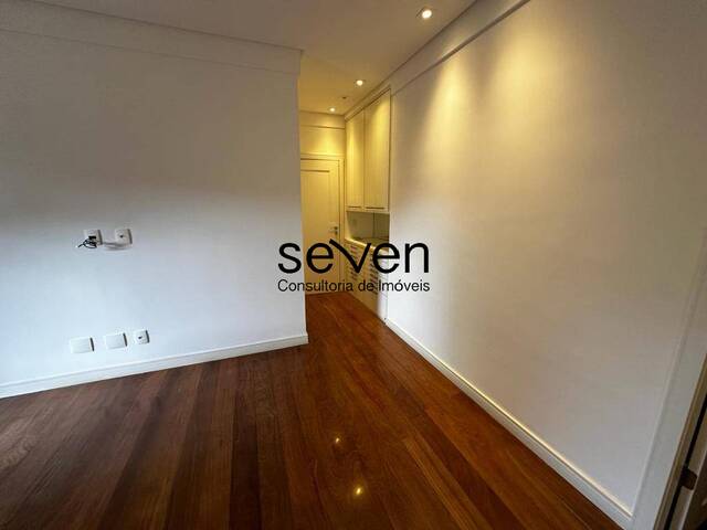 Apartamento para Venda em São José dos Campos - 4